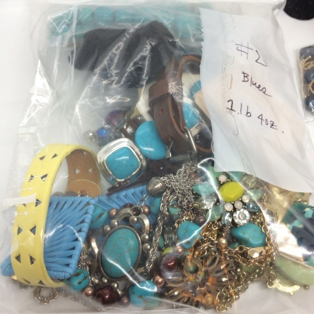 Mystery Jewelry Lot Wearable Bracelets Necklaces Earrings Blue Yellow 1+ Pound - Picture 11 of 16